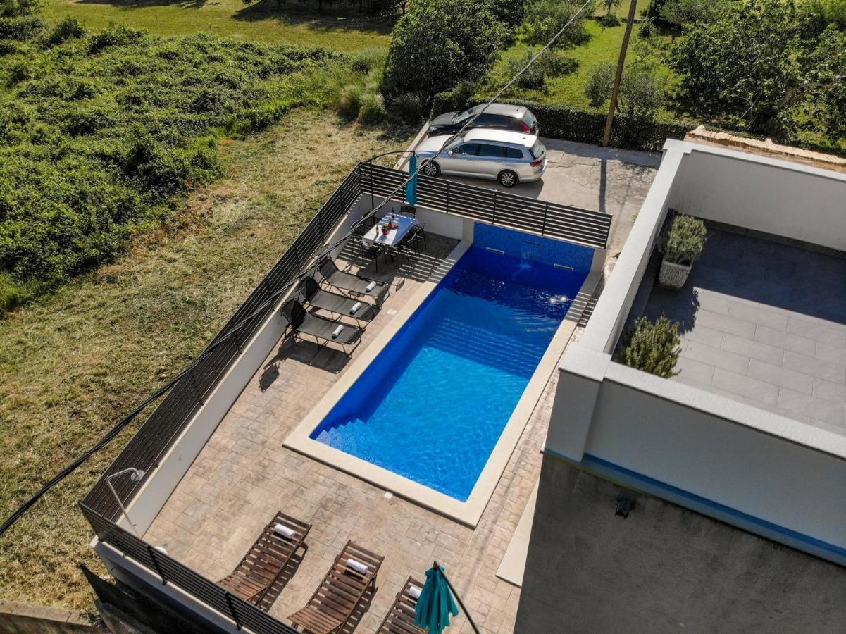 Apartmani Jukic Каштела Экстерьер фото