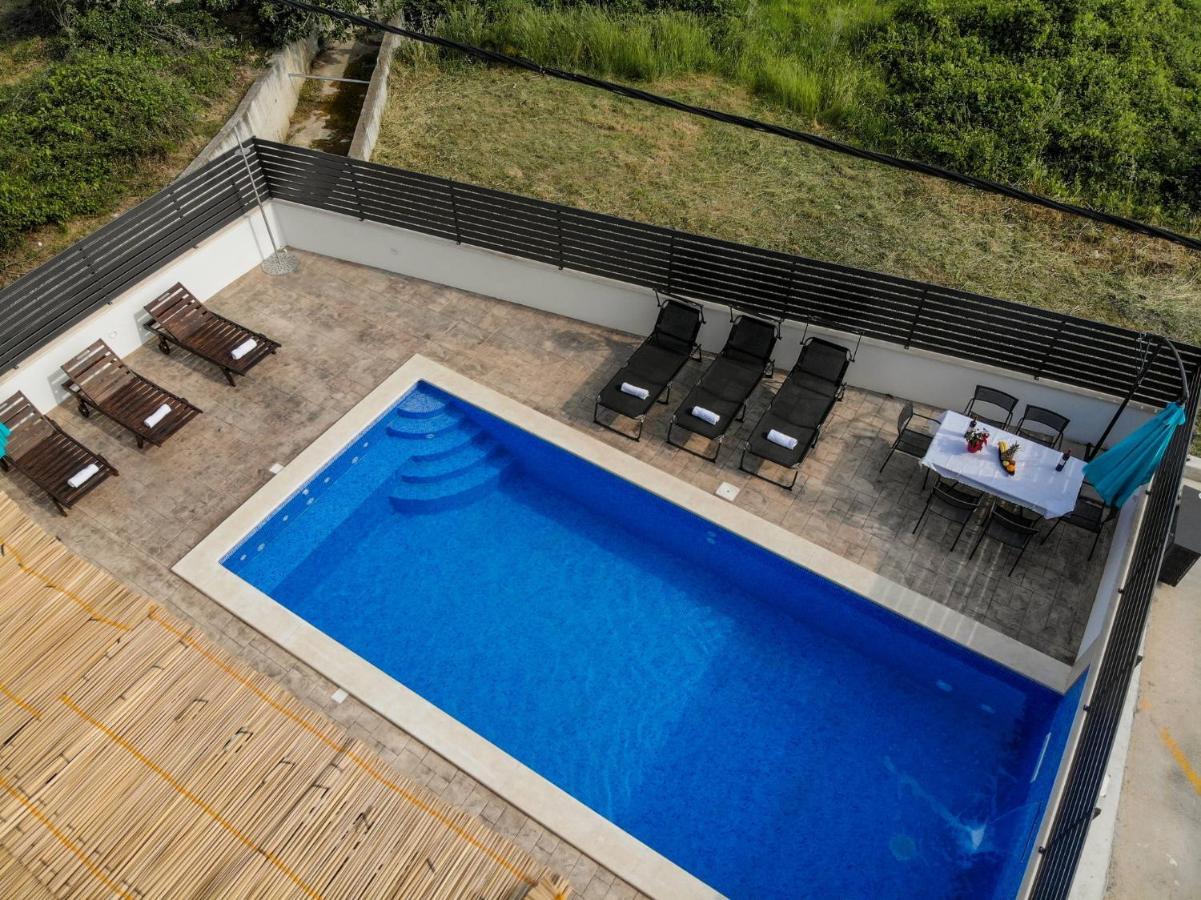 Apartmani Jukic Каштела Экстерьер фото