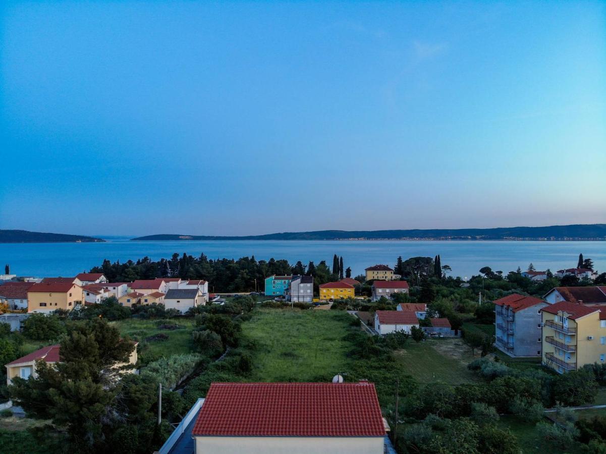 Apartmani Jukic Каштела Экстерьер фото
