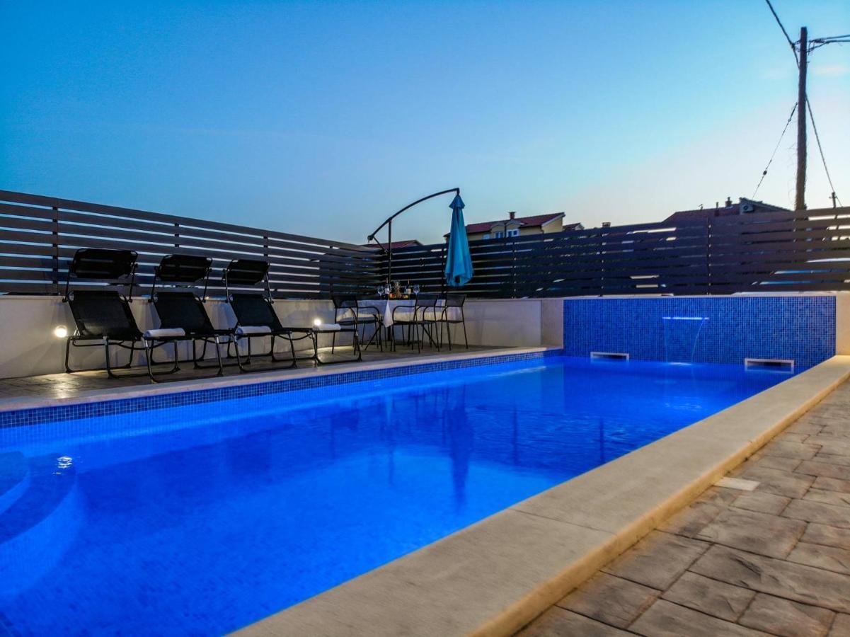 Apartmani Jukic Каштела Экстерьер фото