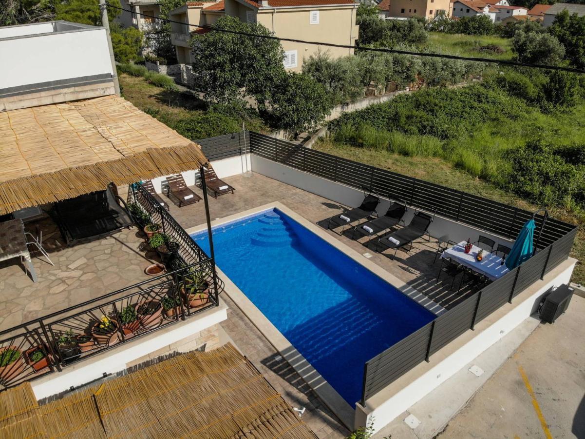 Apartmani Jukic Каштела Экстерьер фото