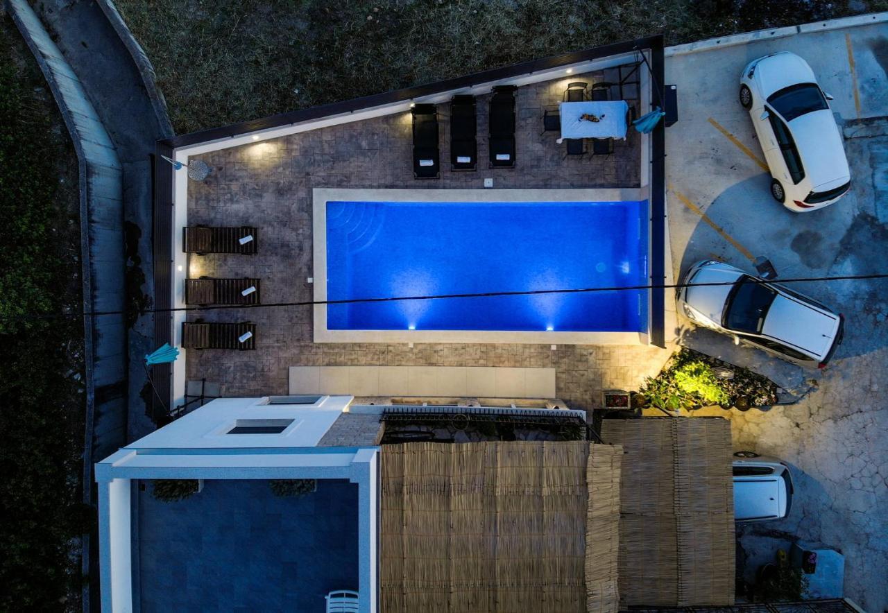 Apartmani Jukic Каштела Экстерьер фото