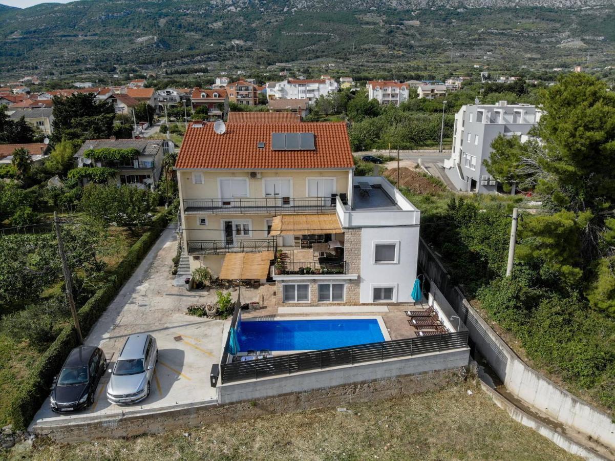 Apartmani Jukic Каштела Экстерьер фото