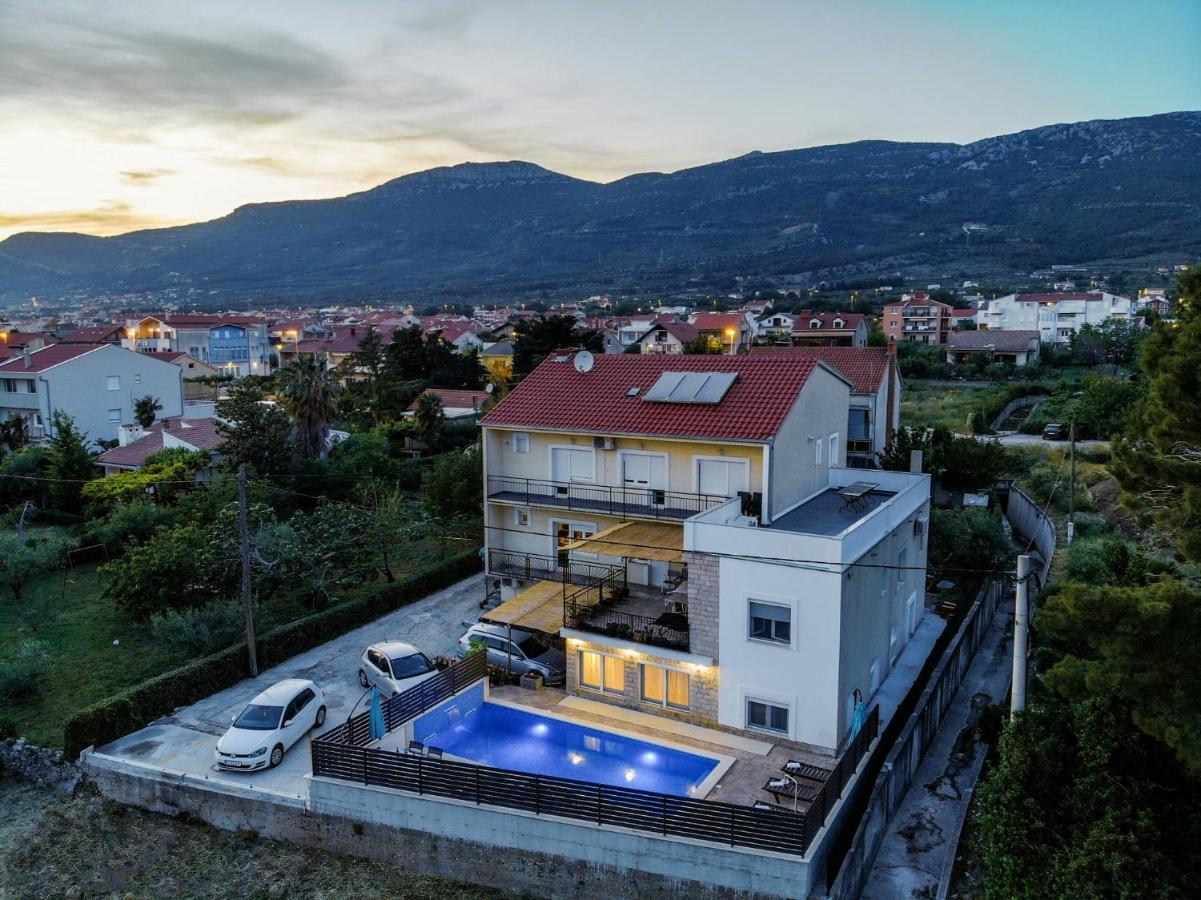 Apartmani Jukic Каштела Экстерьер фото