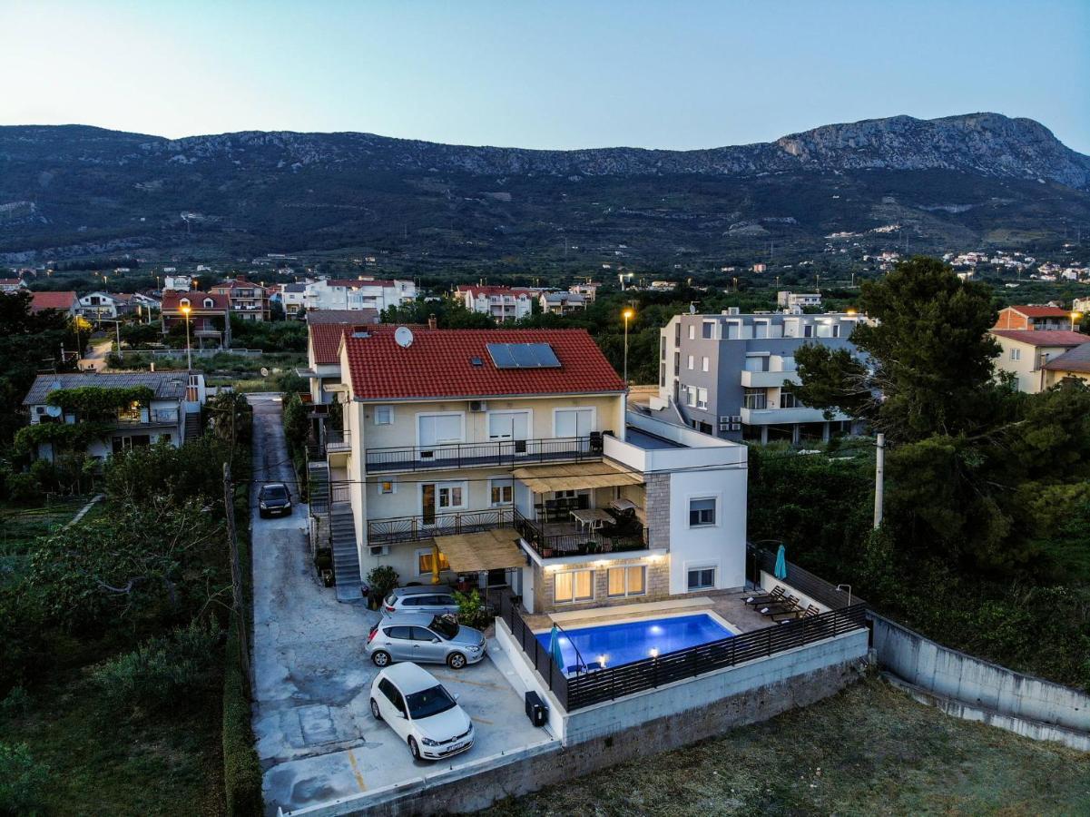Apartmani Jukic Каштела Экстерьер фото
