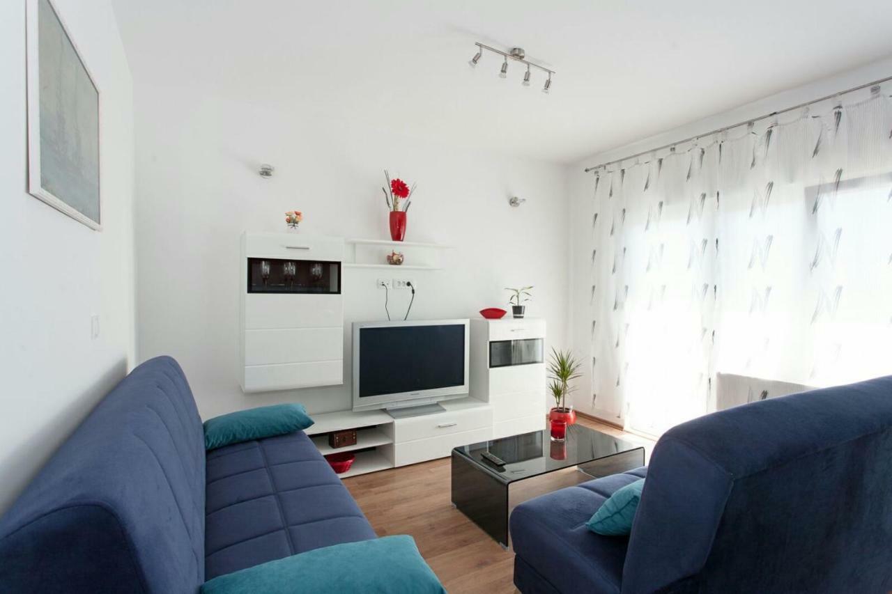 Apartmani Jukic Каштела Экстерьер фото